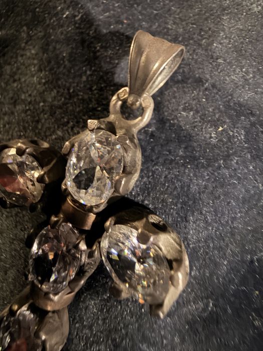 Pendulo Crucifico em prata e pedras