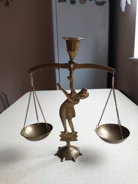 Mosiężna waga 27 cm wysokości