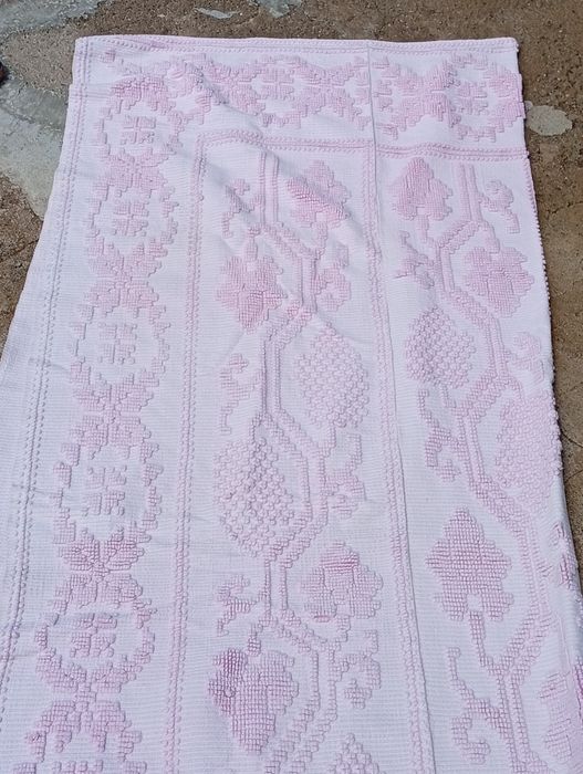 Colcha Antiga para cama casal ou Sofa