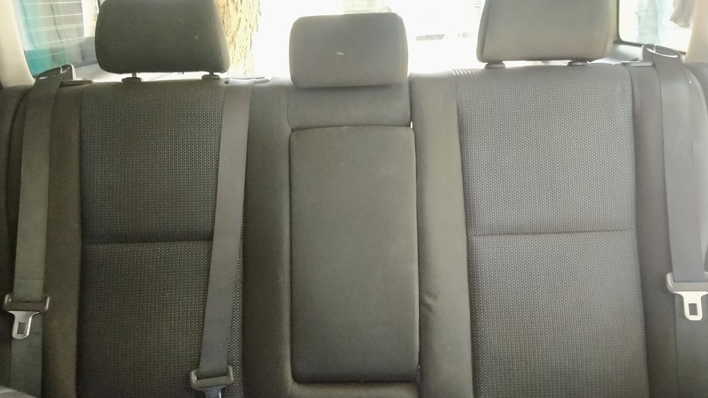 Сидіння Авенсіс 2 покоління універсал