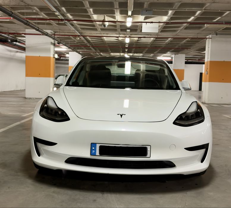 Model 3 standard plus foto 2