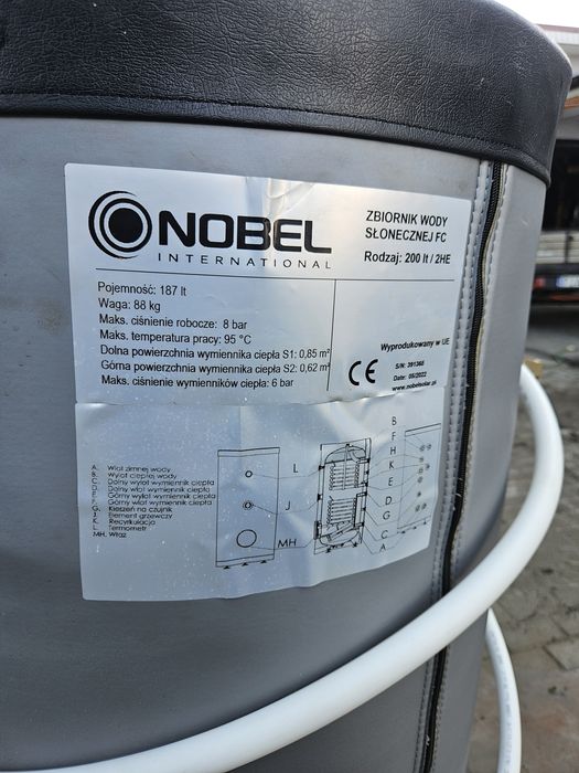 Zbiornik CWU  200 l solarny dwie wezownice