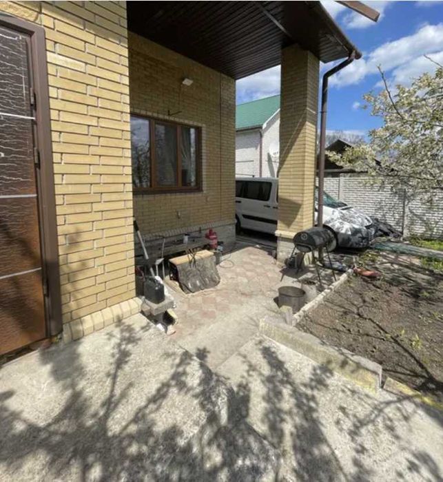 Продам дом в Рай -Еленовке. 3 вида отопления . участок 6соток. TB