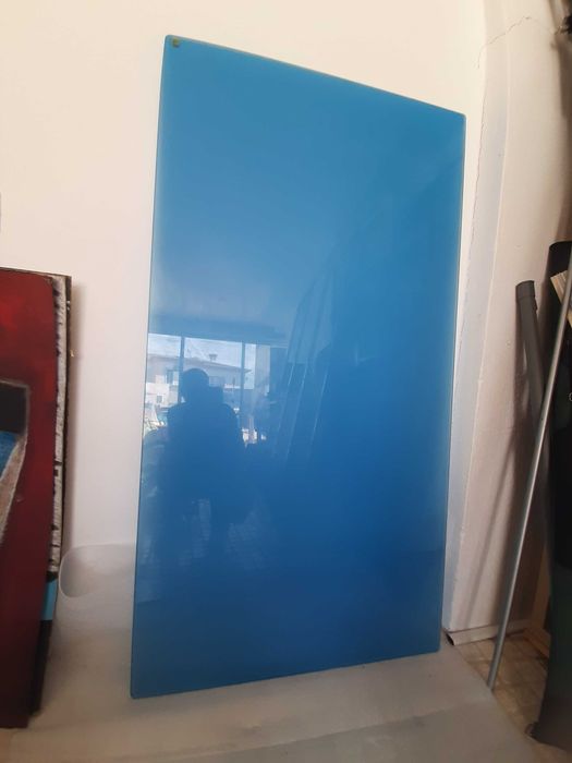 Tampo de vidro azul secretária