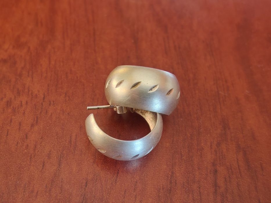 Продам серебряные серги