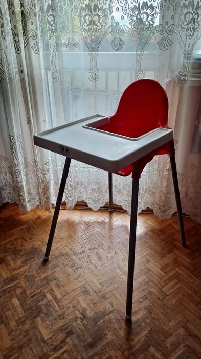 Krzeselko krzesło do karmienia ikea czerwone