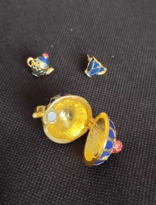 Вінтажна біжутерія, набори прикрас, кульчики, кулон, обручка, кільце.