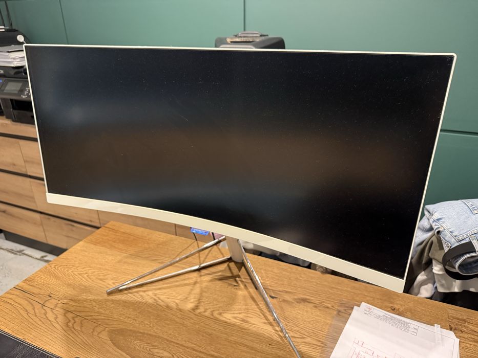 Monitor Philips 34 cale zakrzywiony