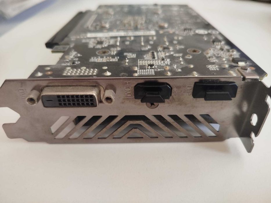 Placa gráfica Gigabyte Ultra Durable 2 GV-N105TD5-4GD Geforce Gtx 1050 Ti