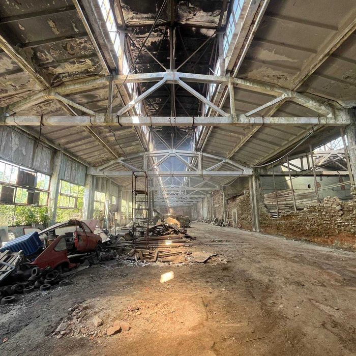 Комерційно-виробничі приміщення