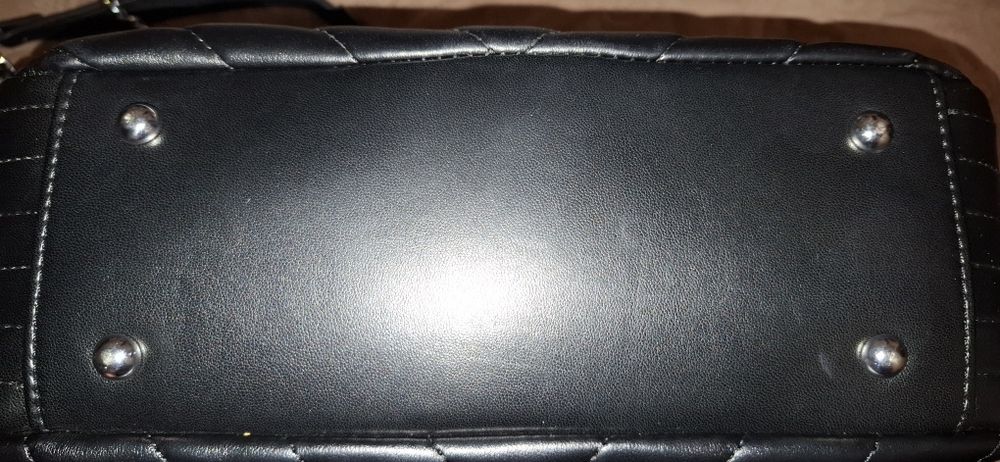 Сумка з ланцюжком (шанель)   ідеальний стан