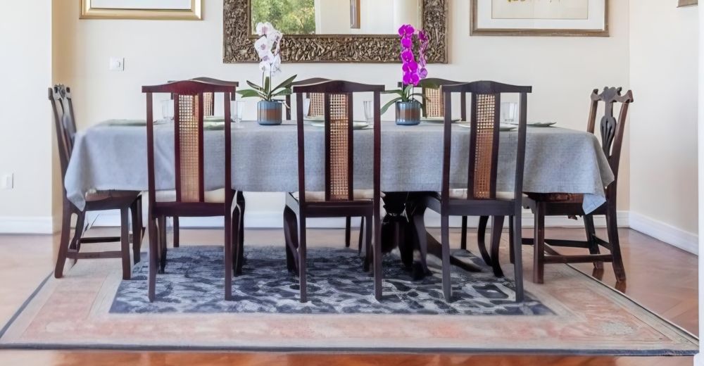 Mesa de Refeições com seis cadeiras