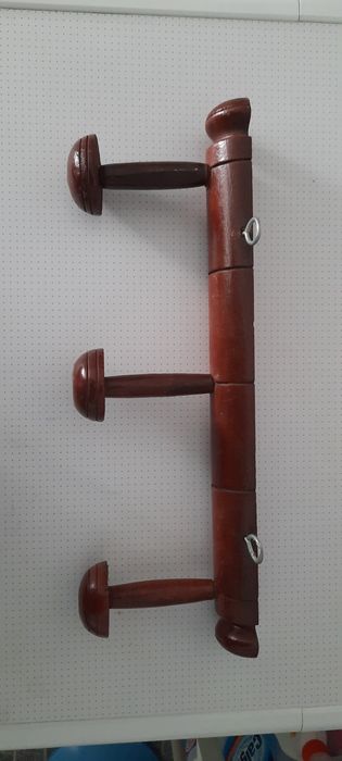 Cabide de madeira antigo