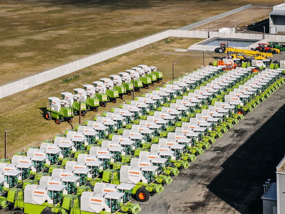 Claas Dominator 130 combine with C420 header з Німеччини