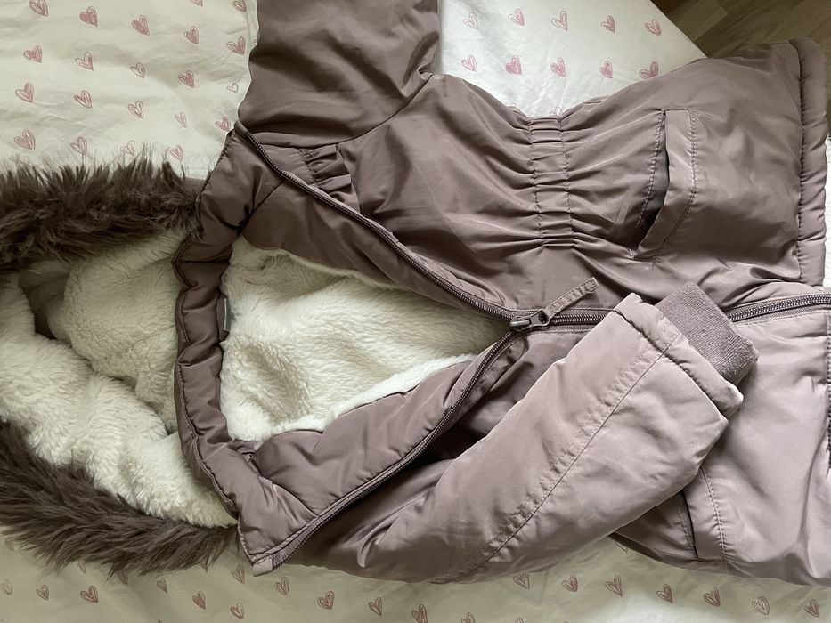 Зимова куртка на дівчинку