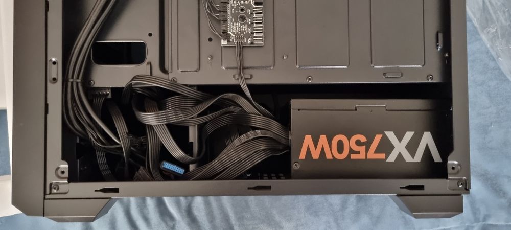 Fonte de Alimentação Nox Urano VX 750W 80 PLUS Bronze Edition