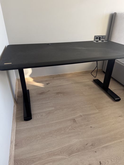 Стіл Cougar 150 black