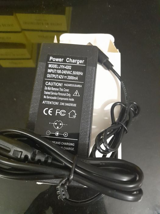 Carregador de ninebot charger trotinete