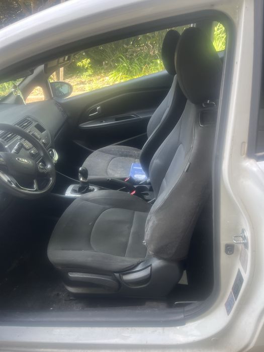 Kia Rio 1.1 CRDI 12V-75 CV Ano 2012