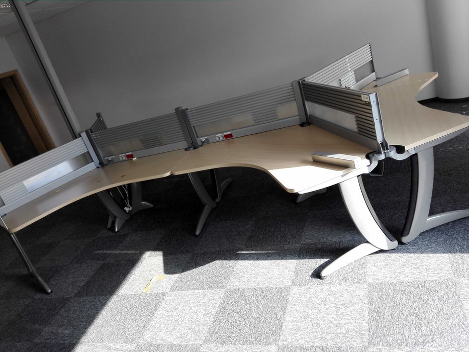 Biurko 3, 4, 5 stanowiskowe Wyspa Steelcase