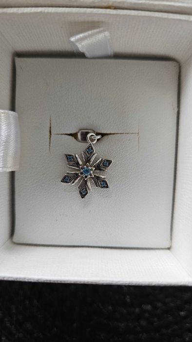 Lindo Berloque / Charm Floco de Neve Vivara Disney