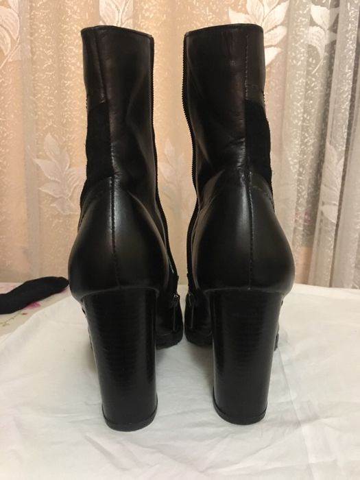 Зимние кожаные сапоги ботинки