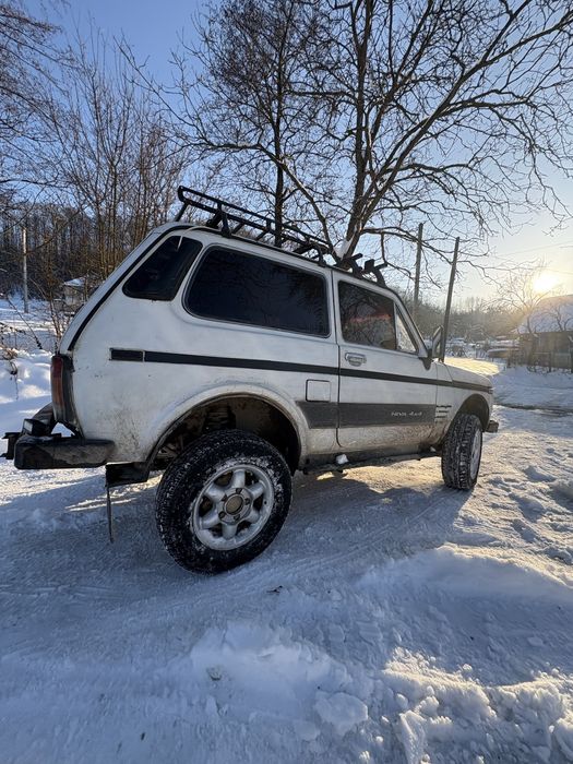 Продам ниву в доброму стані