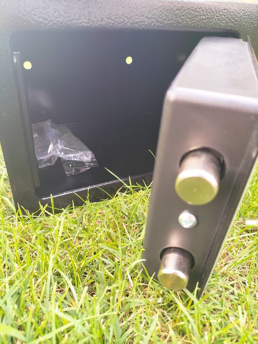 Cofre eletrónico + chave de segurança 23x17x17 - preto