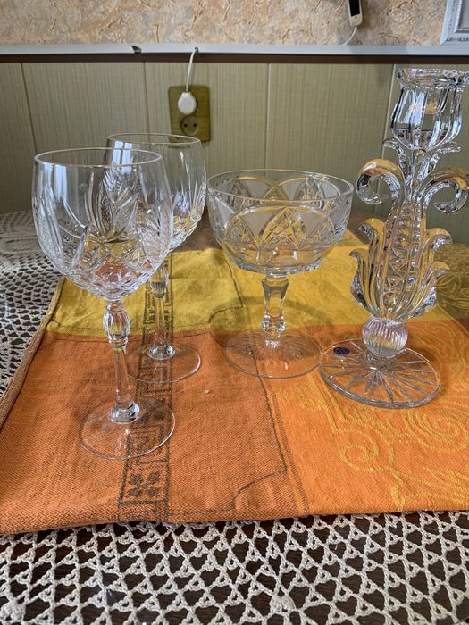 Хрусталь в идеальном состоянии вазы с крышкой рюмки 150 грн стаканы200