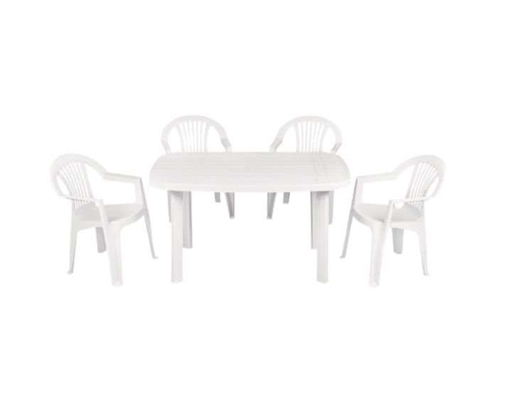 Mesa de jardim com cadeiras