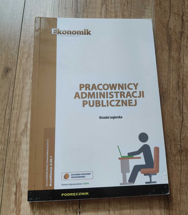 książka Pracownicy Administracji publicznej