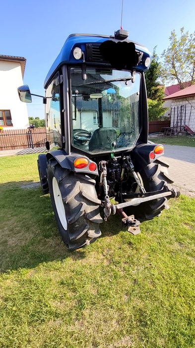 New Holland T 3040