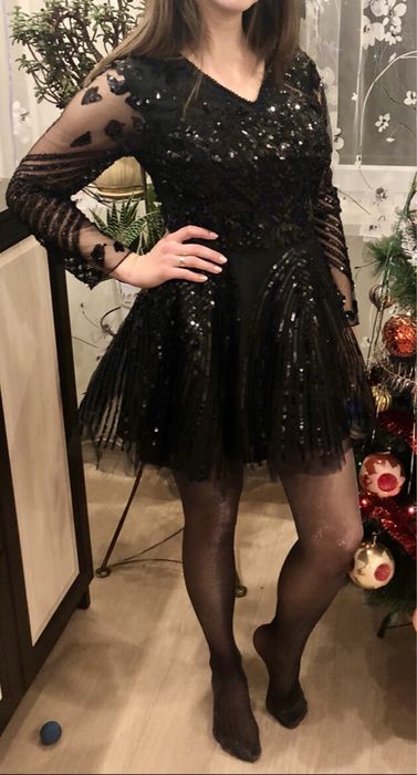 Женское платье черное в пайетку размер М