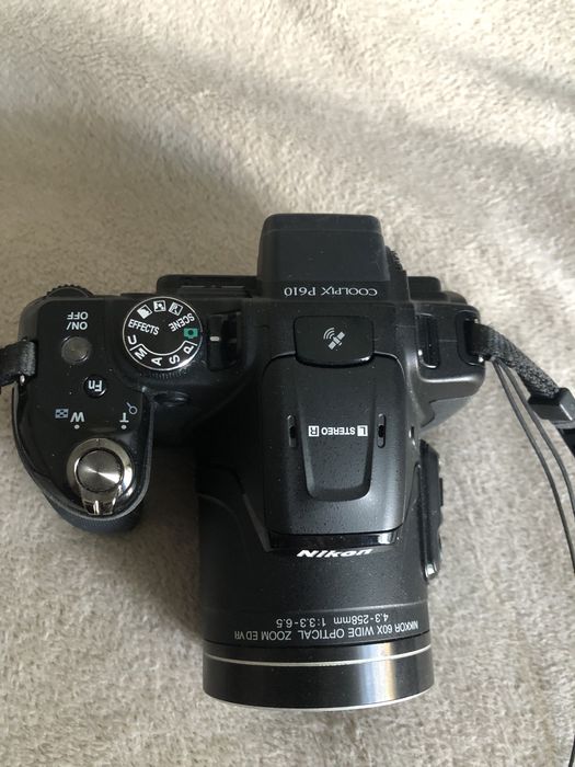 Цифровий фотоапарат Nikon Coolpix P610 (Суперзум 60x, Wi-Fi, GPS).