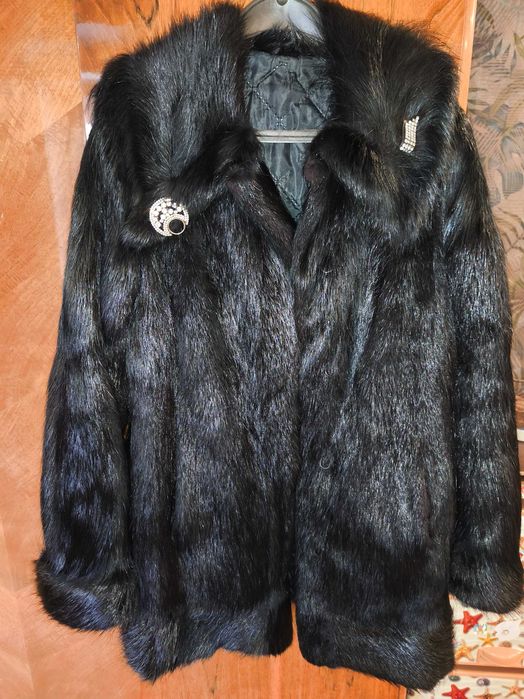 Шуба жіноча з нутрії чорна