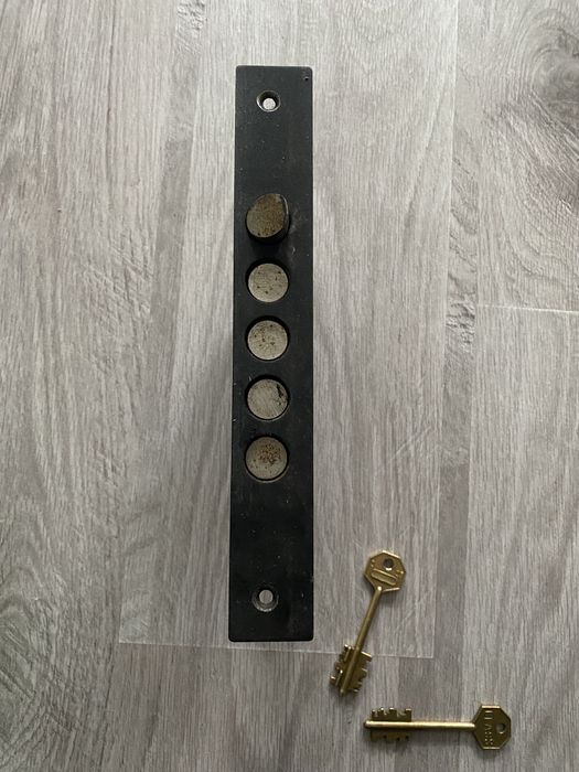 Замок сувальндий с тягами