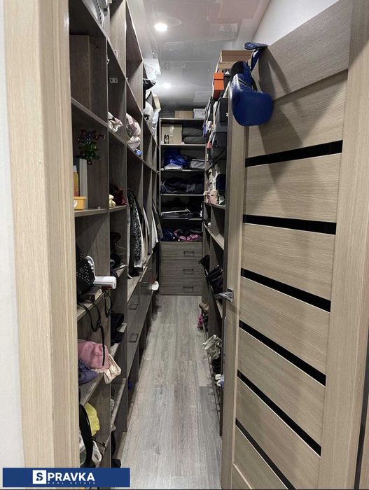 Продам квартиру ЖМ радужный 2 ком 90 м2