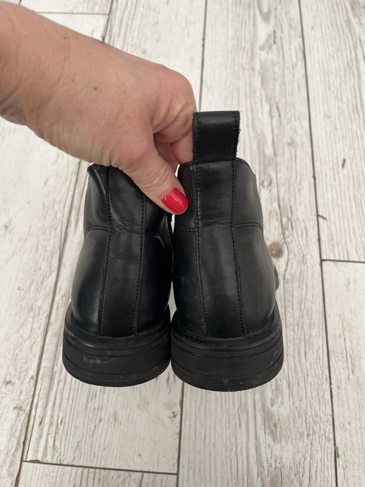 Czarne botki skórzane