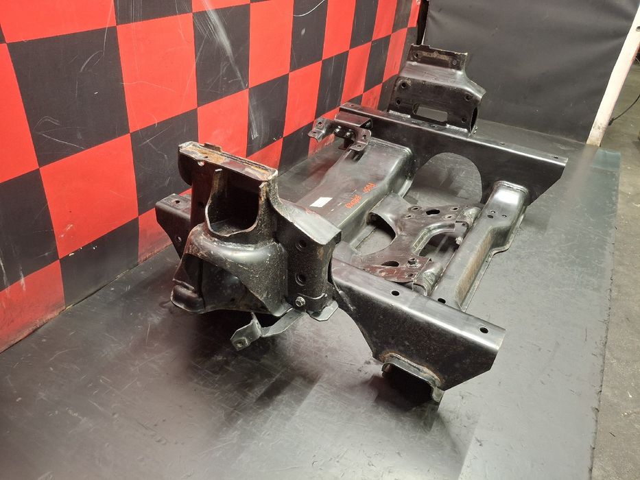 Charriot frente MITSUBISHI TRUCKS Canter