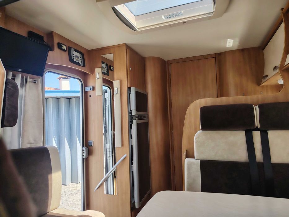Benimar mileo 290 Cama central