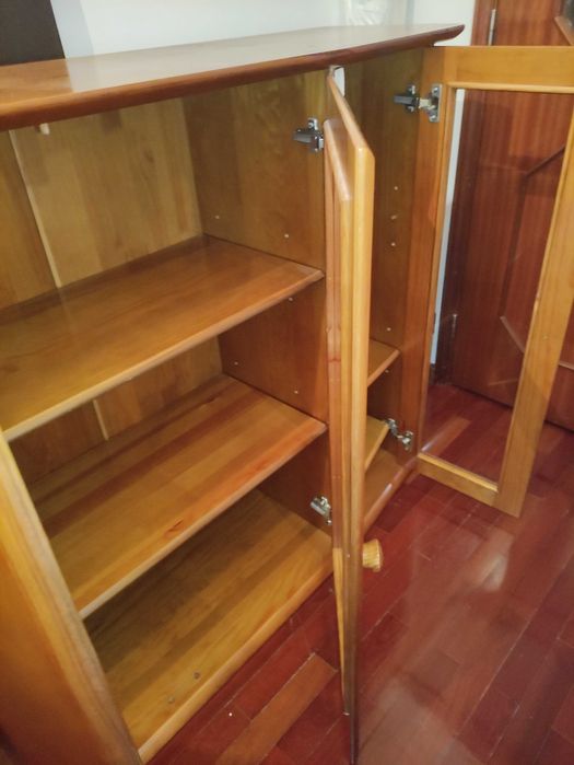 Móvel madeira maciça marca Cerne