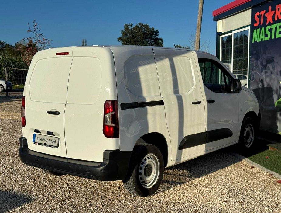 Peugeot Partner 1.6 BlueHDi Premium Standard-
IVA Incluído- 100 CV