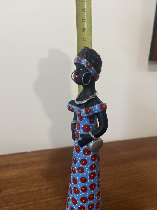 Boneca africana em barro