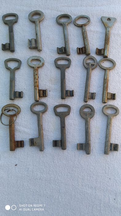 Заготовки для  дверных ключей.