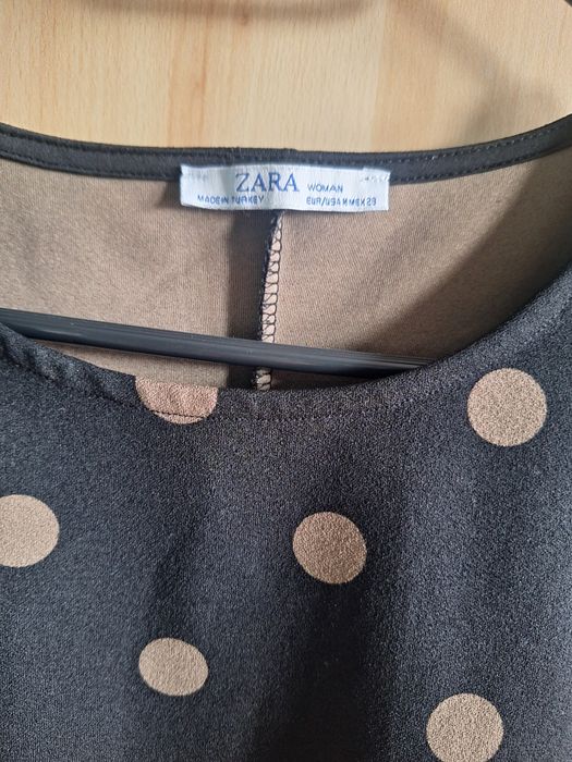 Bluzka z baskinką Zara