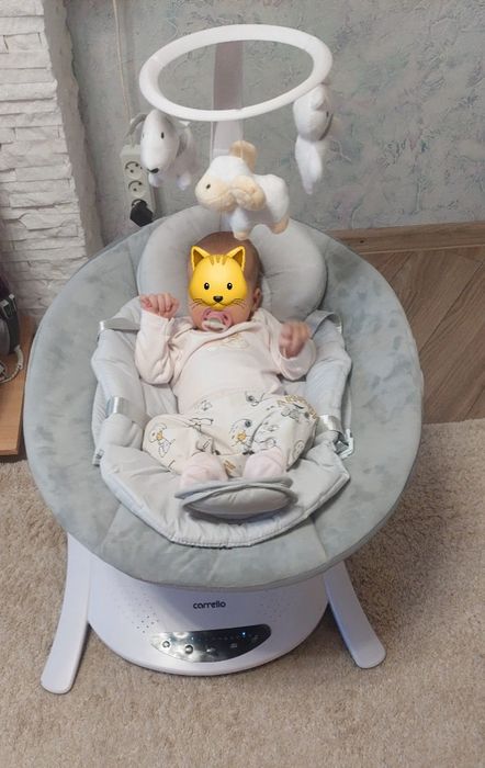 Заколисуючий центр CARRELO ADORA