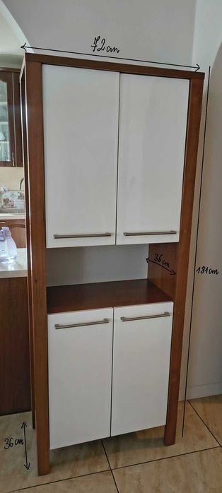Szafka łazienkowa w komplecie z lustrem