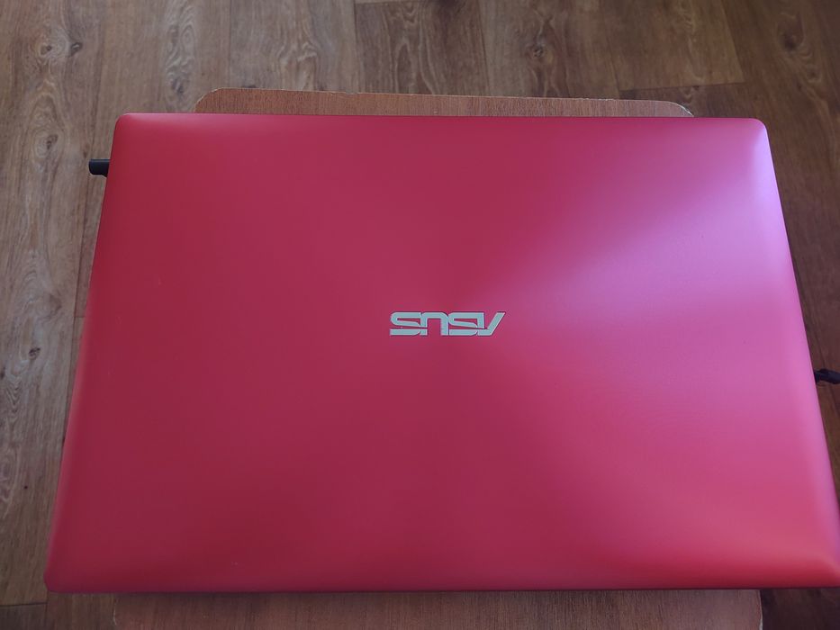 Asus D553S Windows 10 ноутбук б/у полностью рабочий