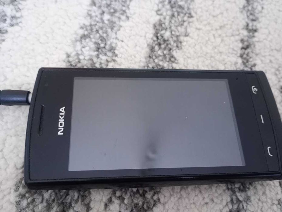nokia 500 + ładowarka gratis