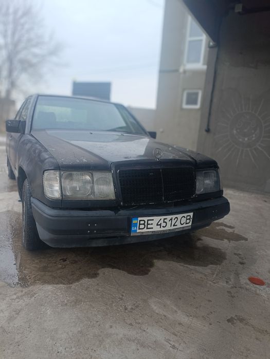 Продам Mercedes w 124 под разбор мли целиком  без двигателя